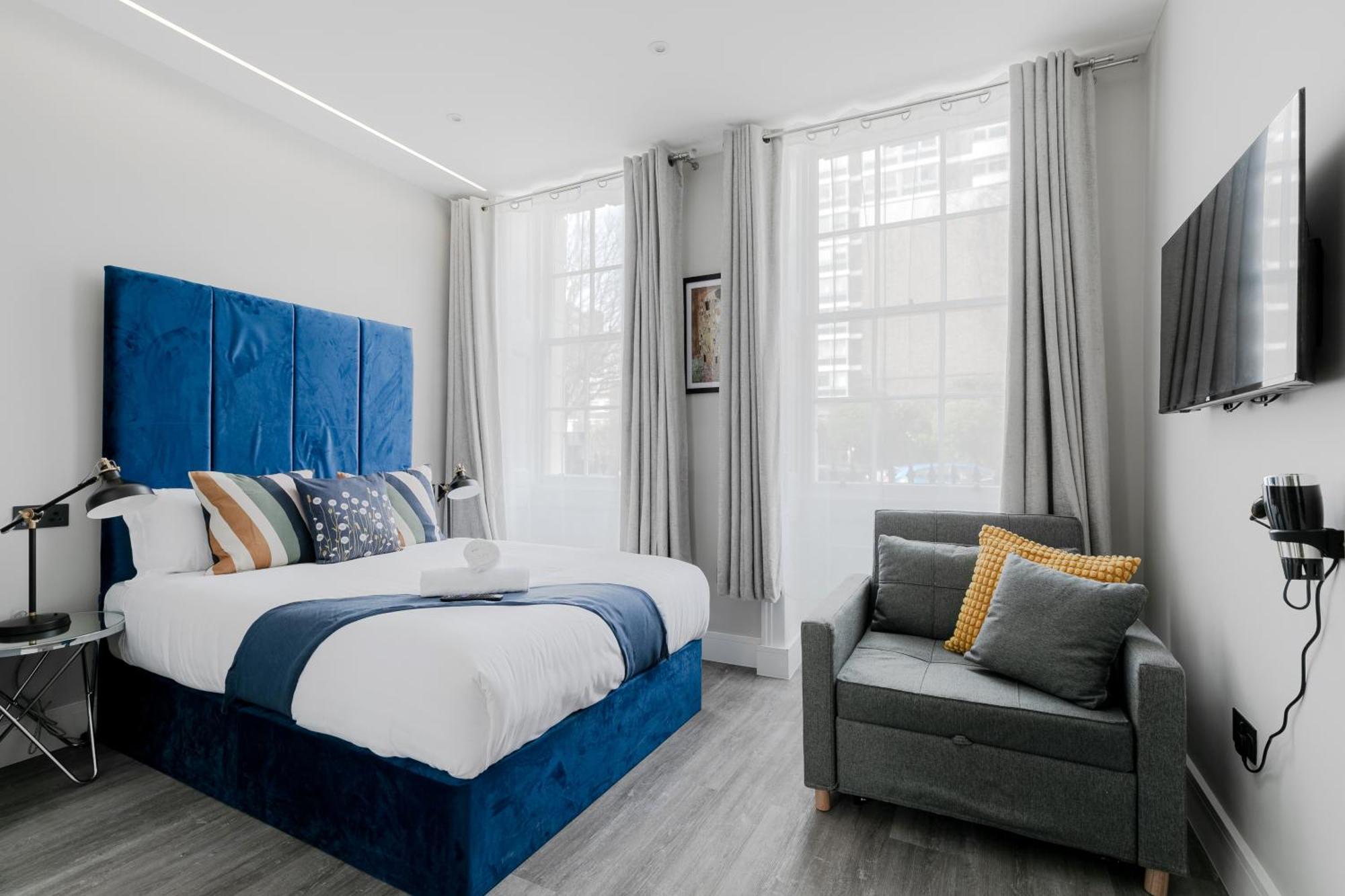 London Central Studios Екстериор снимка