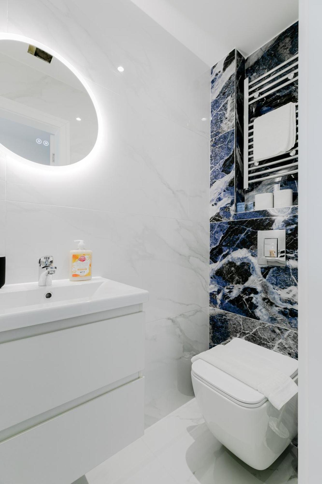 London Central Studios Екстериор снимка