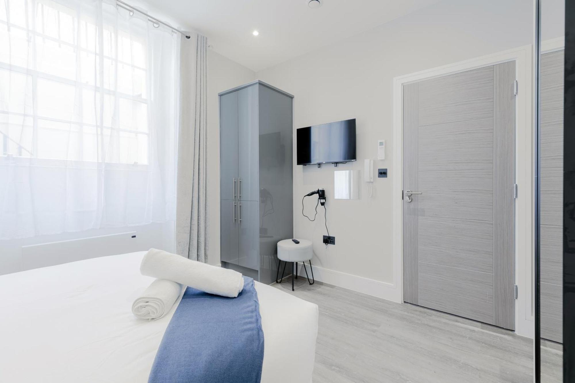 London Central Studios Екстериор снимка